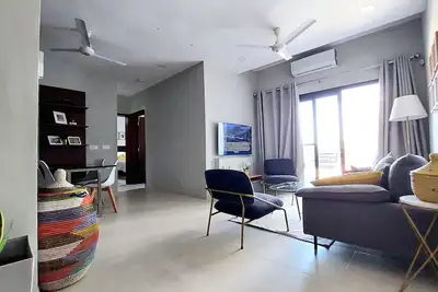 Image de Superbly Modern and Airy Two Bedroom Seaside Apartment with Balcony