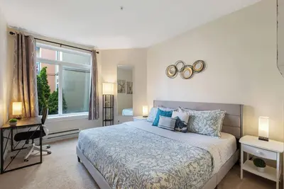 Gorgeous Condo in the Heart of Seattle!