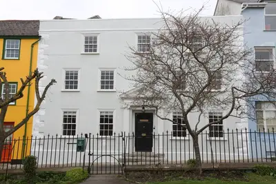 Image de Duke of Monmouth penthouse sea view apartment, Lyme Regis, parking garden, pet