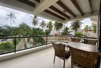 Apartamento 201 Bay Point, Prime Location