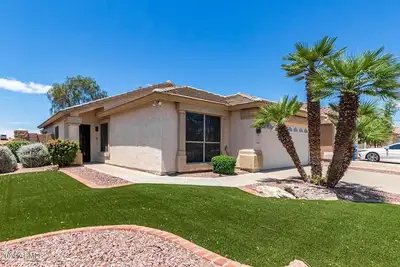 Beautiful 3bedroom Pool Home