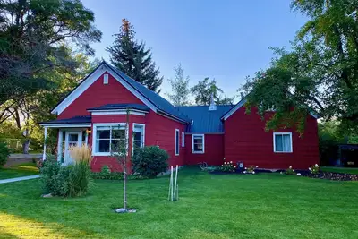 Image de Charming Grandma Chic home in the Wood River Valley steps from the bike path