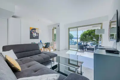 Image de 90m2 sur la Croisette avec terrasse & vue mer