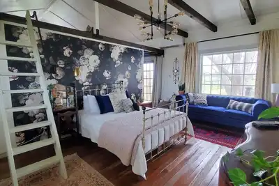 Image de Mockingbird Fields- Nesting Suite