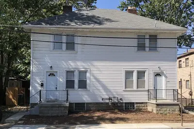 Image de Campus Crest B (Cozy 2 bdrm Near Campus Townhouse)