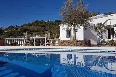 Image de Maison de vacances \"Cortijo Pura Vida\" avec vue sur les montagnes, piscine, terrasse et jardin