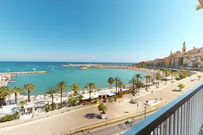Image de Superbe 2p au 5ème étage avec terrasse face à la mer et parking privé - Menton, Garavan