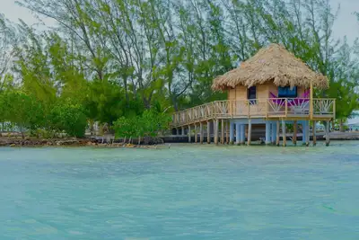 Image de Amazing Ocean Views Bungalow w/ Private Patio, A/C, & Walk-In Shower