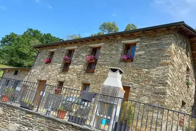 Image de Lunaymedia Summary:<br>T