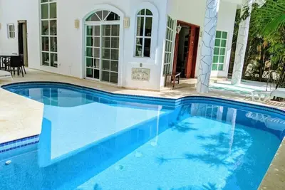 Image de Castillos Segundo Playacar for 16 guests