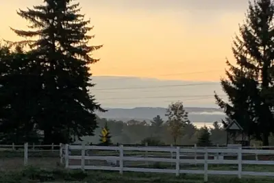 Image de New horse farm apartment, centrally located between 3 N. Mi. resort towns