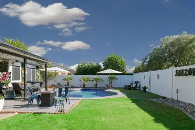 Image de Luxury 3-Bedroom Home with Pool Near Stadium-Perfect for Game Weekends