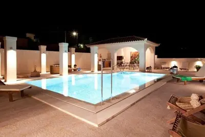 Image de Skiathos Repos Villas - Brand new luxurious villa in Ag. Paraskevi