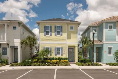 Image de Sunrise Cottage near Disney with Margaritaville Resort & Island H20 Waterpark.