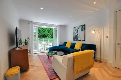 Image de Tree Tops - Deux Chambres Appartement, Couchages 4