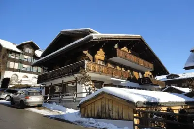 Image de South Facing Family Chalet in Saanen Village
