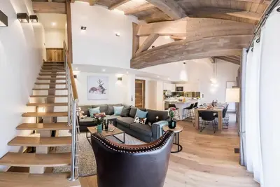 Image de Vue pistes de ski, terrasse, télévision, casier à ski, 124m², Tignes