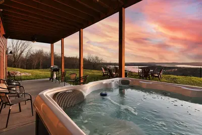 Image de Table Rock Lake View / Niangua Lodge / Hot Tub