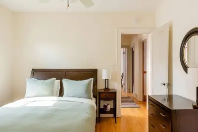 Image de Classic Macalester Area St. Paul Duplex