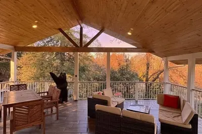 Image de Modern Yosemite Escape – Cozy + Nature Views + Ev Charger + Large Deck +Kitchen