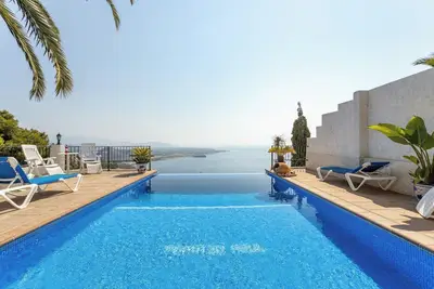 Image de Villa 'Paraíso Azul' avec vue sur la mer, Wi-Fi et climatisation