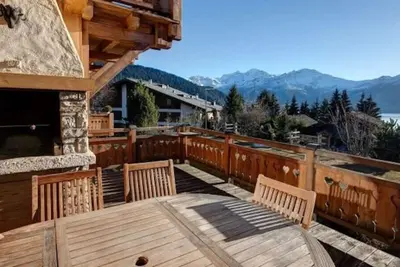 Image de Charming Chalet with Mountain Views