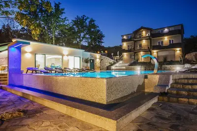 Image de Villa with stunning underwater view, fenced private park