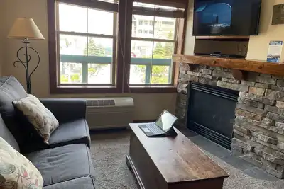 Image de Center Village Condo (ski in/out)