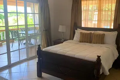 Image de 6bd family-friendly complex near everything, private garden&pool, sports courts