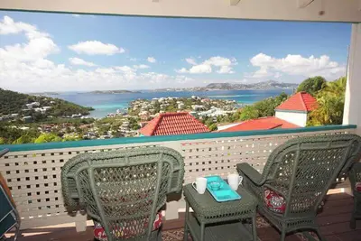 Image de Stunning Sunsets, Modern A/C, & Updated Living – Your Dream Condo Awaits!