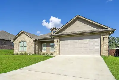 Image de 4 bedroom 2 bath Sleeps 8