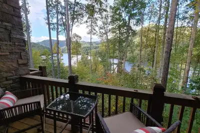 Image de Paradise found! Escape, relax, renew and retreat to nature. Lakefront views await