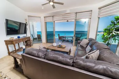 Image de Esmeralda Beach Resort 3 Bedrooms Condo B 1201