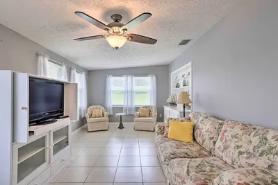 Image de Quaint Okeechobee House with On-Site Lake!