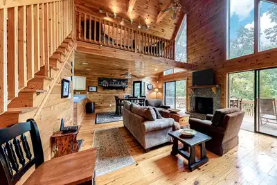 Image de Wonderful Riverside Home w/Free WiFi, Firepit, Ac, Deck - Dogs + Snowbirds Ok