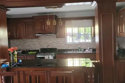 Image de This property is a beautiful house