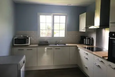 Maison (2, 5 kms d'Etretat) - (de 3 à 5 chbres \/10 pers)