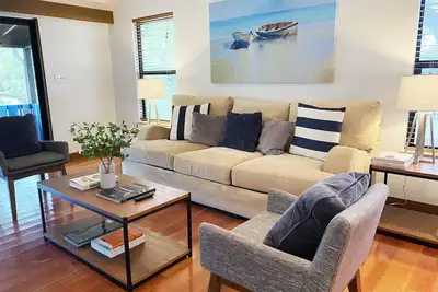 Image de A quiet getaway that's also close to downtown!
