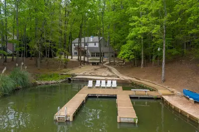 Image de Game Room, Quiet Cove & Dock! Lakefront! Sleeps 16
