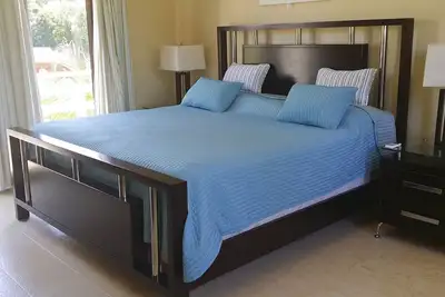Image de 12bd beach complex, 3 large private pools and gardens, cable Tv/Internet/Ac Bbq