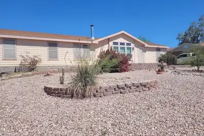 Image de Your Desert Retreat. . . pets welcome.
