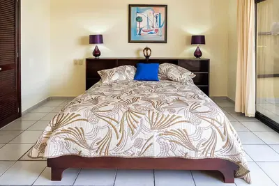 Image de Cozy studio in beachfront resort, gated and secured, fully serviced and equipped