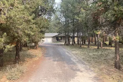 Image de Wooded river retreat near Mt. Bachelor and Bend