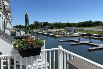 Image de Harbor Villas Waterfront Townhome with Boathouse