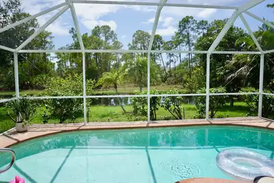 Image de Naples Villa w/private Pool, Lanai & Lakeview - 5 Mi to Beach & 5th Ave.
