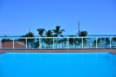 High standard house with spectacular views of Enseada -Guarujá beach