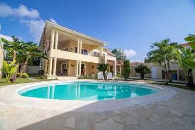 Image de Guest-friendly 4bd/5 Bth villa with pool in the center of Sosua (El Batey)