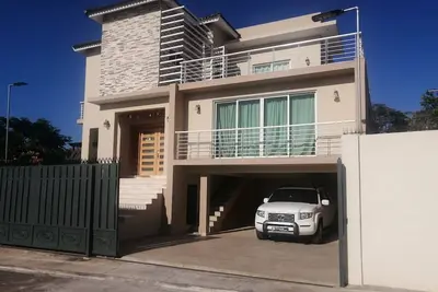 Image de New Sosua villa, guest-friendly, 4bd/4bth, 5 televisions, Jacuzzi, Bbq, parking