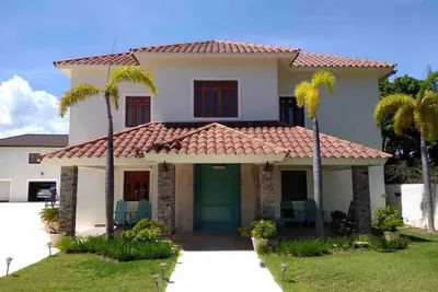 Image de Beach Villa steps from water, 6 bedrooms, Pool, Jacuzzi, Bbq, Snooker