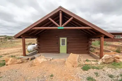 Image de Split Ridge Cabin near Blanding Utah